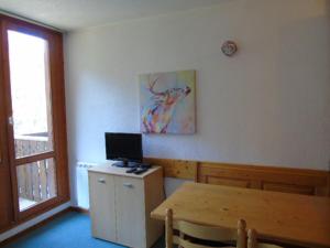 Studio cosy à Valfréjus, proche télécabine et commerces, pour 23 personnes, draps inclus - FR-1-561-57