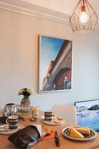 Rauhallinen asunto, sauna ja iso parveke - raitiovaunureitin varrella