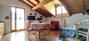 Mansarda a Carciato, trilocale in montagna