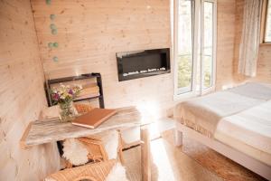 A cozy treehouse for two