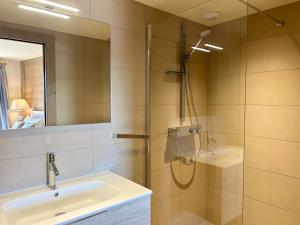 Appartement de Standing au Centre des Gets - 8 Couchages, Terrasse, Garage, Proche Pistes - FR-1-623-325