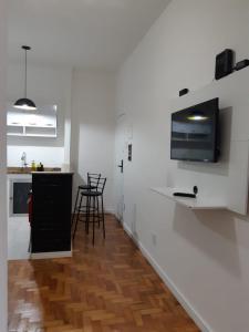 Lev Apartments - Apto Copacabana Posto 2 - 300m da praia