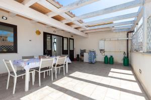 Mazzeo beach house 2