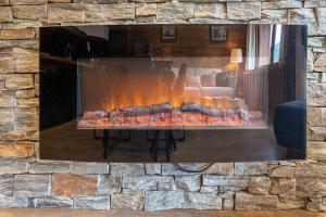 Croix des Verdons F2 Meribel Centre 180 from the ski pistes