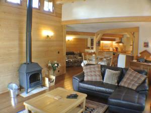 Chalets Chalet Les Carroz d'Araches, 4 pieces, 8 personnes - FR-1-572-48 : photos des chambres