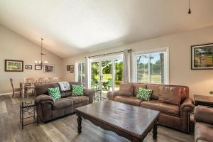 Litchfield Country Club Cottage 4BR 4BA Retreat