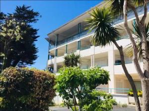 Appartements Situation ideale Piscine Parking Wifi Gare Plage Golf : photos des chambres