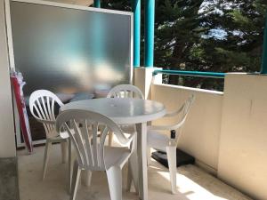 Appartements Situation ideale Piscine Parking Wifi Gare Plage Golf : photos des chambres