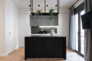 Academy Elegant Apartment #202