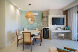 504 Bl 02 - WaldGarten Bombinhas - 50 m do Mar e Frente Avenida - Condomínio de Alto Padrão - Piscina - Academia - Salão de jogos