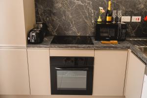 Stylish 2BED Unit 50m from Seafront! WiFi and Washer