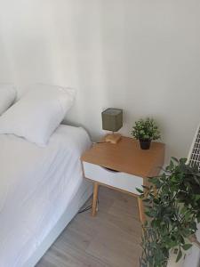 Appartements Centre ville, Parking, transport en commun au pied de l'immeuble : photos des chambres