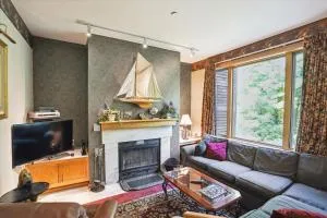 Wonderful One bedroom condo located in Highridge Condominiums J6 - Chittenden