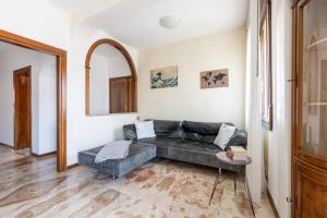 Casa 94 - Bright apartment, 15min from Venice