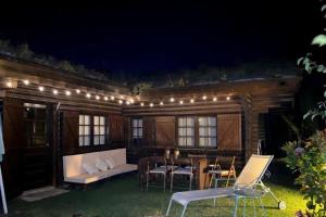 Encantadora moradia T1, com piscina e vista mar a 500m da praia