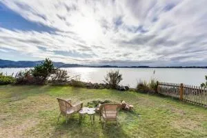 Bayview Escape - Salishan Beach