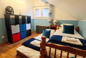 Comfortable House 100m2, 20 min from Paris with BBQ and private shared garden