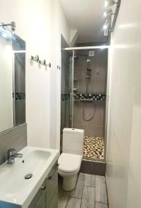 Maisons de vacances House 100m2 with Garden and BBQ 20 min from Paris : photos des chambres