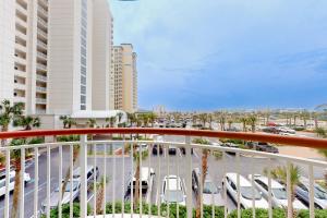 Beach Colony Resort West 2F