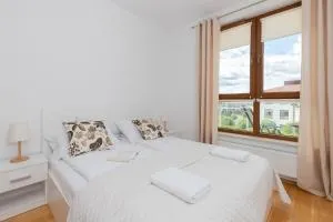 Beautiful Apartment Gdynia Czarnieckiego with Balcony by Noclegi Renters - Suchy Dwór