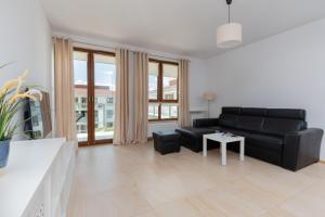 Comfy Apartment Gdynia Czarnieckiego with Balcony by Renters