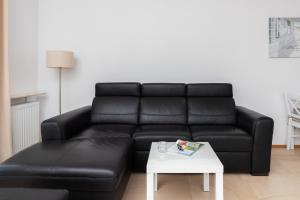 Beautiful Apartment Gdynia Czarnieckiego with Balcony by Noclegi Renters