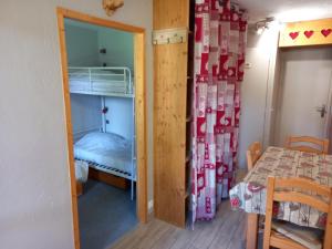 Appartements Appartement La Plagne Montchavin Les Coches, 2 pieces, 5 personnes - FR-1-181-2716 : photos des chambres