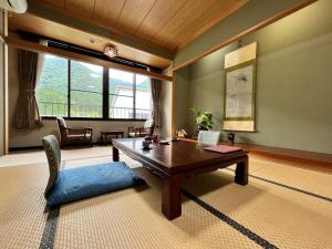 다카오카 Gokayama Onsen Akaokan 2성급 숙소 스위트룸