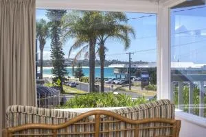 Surf and Turf Retreat Mollymook - Ulladulla