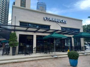 Lovely 1 bedroom at Vista Shaw Residences