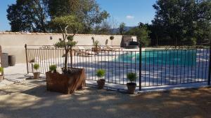 Maisons de vacances Le Gite du Mas Amouroux, pres du Mont Bouquet : photos des chambres