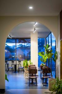 Meek - Home and Coffee