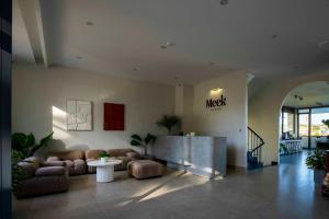 Meek - Home and Coffee