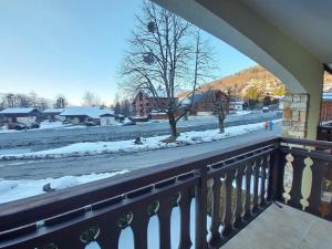 Cosy T2 au calme, proche centre et skibus, garage souterrain, balcon, TV, équipement complet - FR-1-624-90