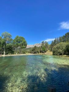 Maisons de vacances Le Nid des Amis -Villa, jardin, vue a la montagne : photos des chambres