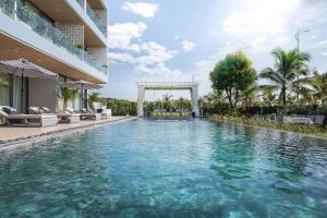 Tahagi Villa Tuan Chau Ha Long by HOFs