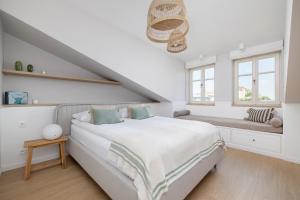 Unique Air-conditioned Apartment Dietla Cracow by Noclegi Renters