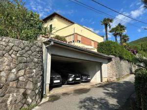 Apartments Galatea with garage parking