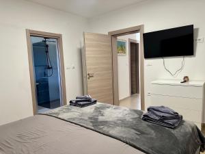 Apartment with pool Mukalba