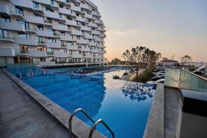 Azul Apartment in Infinity Beach Resort - parking
