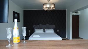 Luxury 1BR studio near Hanul Drumetului Bucharest