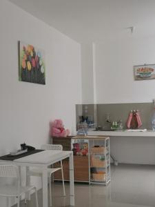 Ambarukmo Green Hill MA 8