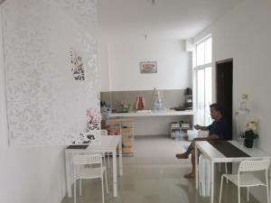 Ambarukmo Green Hill MA 8