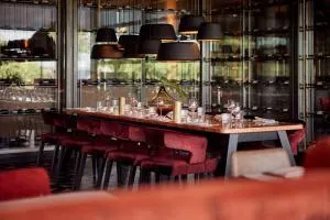 费嫩达尔范德瓦尔克酒店 - 阿莫隆根