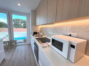 Central Beach Villa W Heated Pool, By TimeCooler