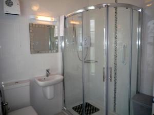 BallybHoliday Cottages No 21 by Trident Holiday Homes