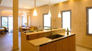 Asteria Seafront Luxury Apartment