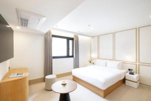 Busan H-AVENUE Hotel Seomyeon Station