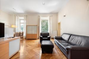 ROG Apartment with Balcony