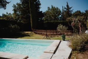 Villas Beautiful und spacious country house with pool : photos des chambres